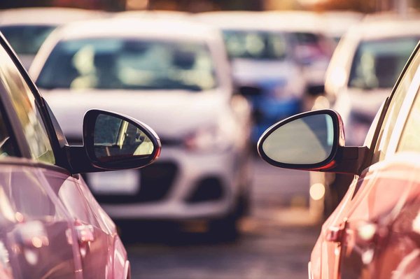 BYD vs Tesla : Guerre des prix en 2024