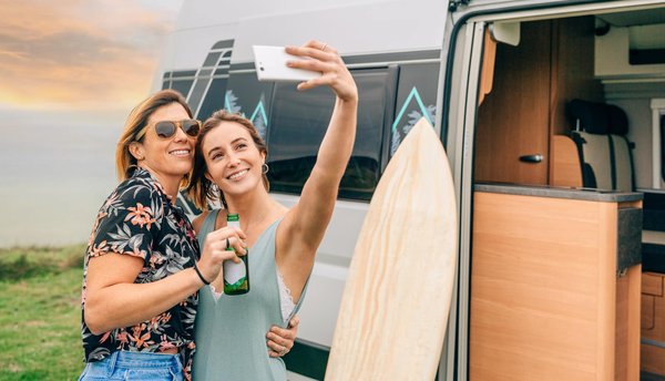 Comment sont les installations pour les camping-cars dans les campings 4 étoiles du Cantal ?