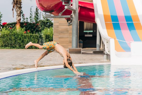Quels sont les tarifs moyens des campings aux alentours de Lyon ?