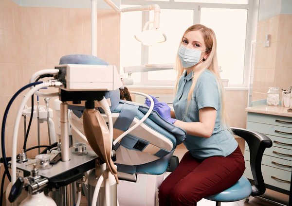 La Clinique Dentaire Maizerets utilise-t-elle la sédation pour certains traitements ?